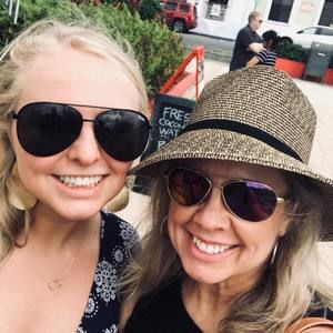 Meet your Posher, Stacy